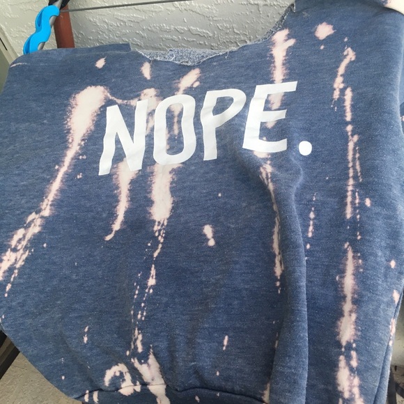 Off the shoulder sweatshirt/long sleeve - Picture 1 of 3